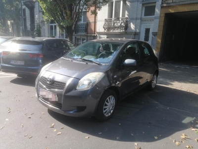 Toyota Yaris 1.0cc ct OK feuille rose prix 1890 EUR fixe