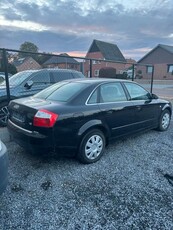 Audi a4 benzine 1.6 start rijd ok papieren ok zo meenemen