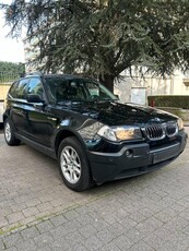 BMW X3 - 3.0 litre automatic - tres bon état