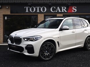 BMW X5 3.0dA | M Pack | PANO | Key-Less | CAMERA | LEDER