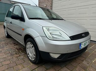 Ford fiesta 1.4i 2004 90000km 5drs! Blanco gekeurd!