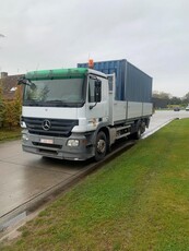 Mercedes Actros, EPS met hydraulisch afzetbare laadbak.