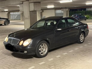 Mercedes E200 classic 2003