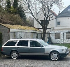 Mercedes s124 250D te koop