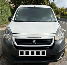 Peugeot Partner €6 miljard 1.6 HDI 2018 209000 km 4800€