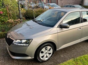 Skoda fabia 1.0 benzine met slechts 9950 km in nieuwe staat!