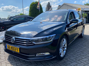 Volkswagen Passat Variant 2.0 TDI Highline Zwart 2015 Pano NL Auto