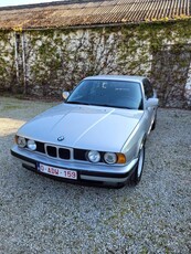 BMW 520I oldtimer. 127dkm - propere staat