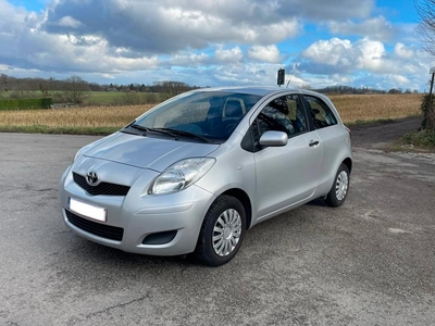 Toyota Yaris 1000cc benzine 45000km 12/2010 3 deuren Facelif