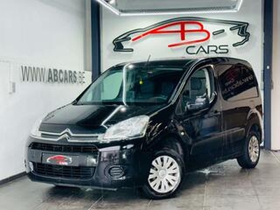 Citroen BERLINGO 1.6 HDi * UTILITAIRE * 3 PLACES * GPS * GAR 12 M