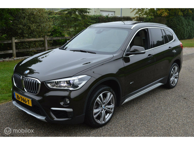 BMW X1 2016 sDrive16d/ Panorama /HUD /Led/Sportpakket BTW