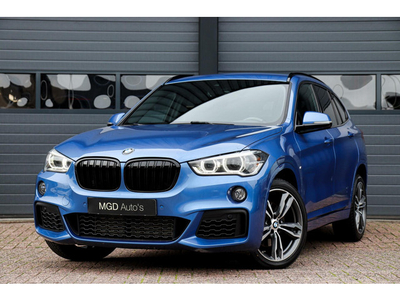 BMW X1 xDrive25i 230PK M-Sport M-Pakket /LED/GROOT SCHERM/CAMERA/STOELVERW./HEAD-UP/ELEK. ACHTERKLEP!