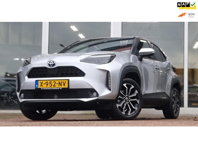 Toyota Yaris Cross 1.5 Hybrid Dynamic Groot Navi Allseason banden Verwarmd stuur & stoelen!