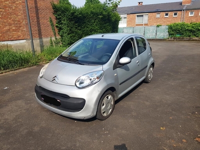 Citroen C1 Essence 1.0. Feuille rose pour la vente