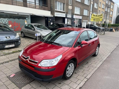 Citroen C4 1.4i Benzine 5-Deurs 100.000km's met carpass