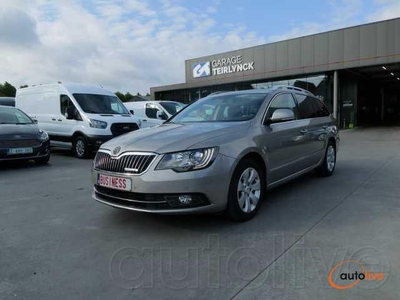 SKODA Superb 1.6 TDi 105pk Business Luxe Leder '14 167000km euro 5 (26207)