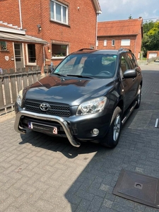 TOYOTA RAV 4. LICHTE VRACHT. D4D