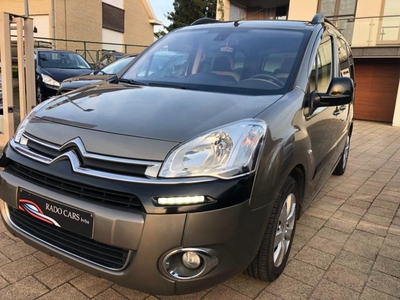 Citroen Berlingo 1.6 hdi van 2013 162000 km Onderhoudboekjes