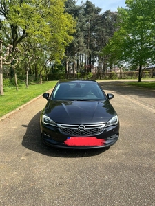 Opel Astra zwart 2016