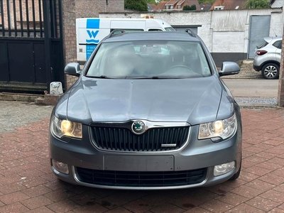 Skoda Superbe 1.6TDi* 2013* 259.000km* carnet d’entretien*N