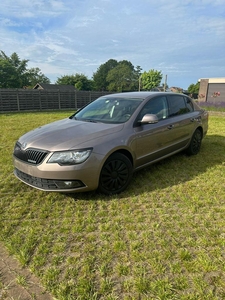 Skoda Superb 1.6 euro5b 2014 136.500km gekeurd voor verkoop