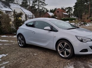 Opel Astra Gtc 2.0D 180pk gelijk nieuw