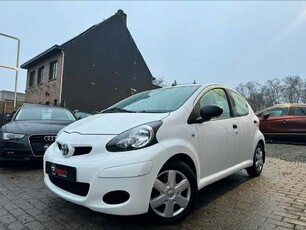 Toyota aygo 2011 1.0 benzine 026000km 5deurs blanco gekeurd