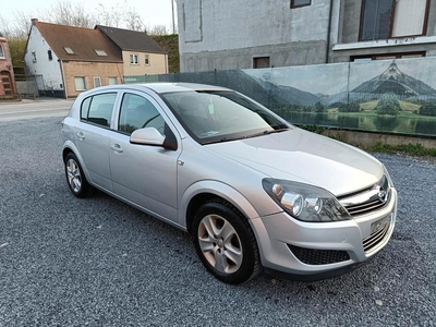 Opel Astra - bj 2012 - 54.000km - benzine