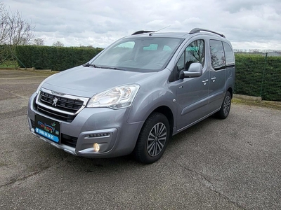 Peugeot Partner 1.2 FAMILY Outdoor S 12 MOIS GARANTIE✨✨