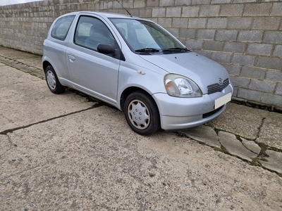 yaris 1.0i 68cv pret a immatriculer 1er prop 152000km