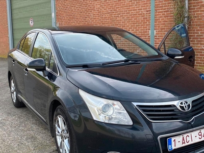 Nette Toyota Avensis 2.0 Diesel bj 2010