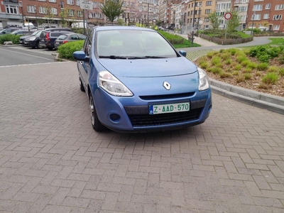 Renault Clio 1.6 essence prêt à immatriculer