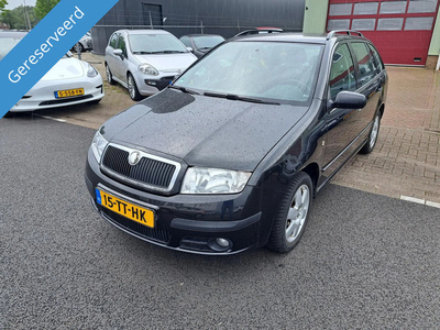 Skoda Fabia Combi 1.4-16V Equipe plus GERESERVEERD!!!!!!!!