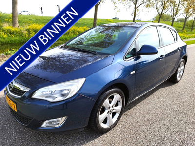 Opel Astra 1.4 Edition ** 5 DRS ** Airco ** Cruise ** LM velgen ** Bluetooth