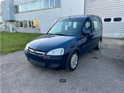 Opel Combo Bj..2009. 1.4 benzine./161.000km A/C