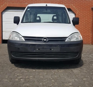 Opel Combo utilitaire 58000km prête à être immatriculée