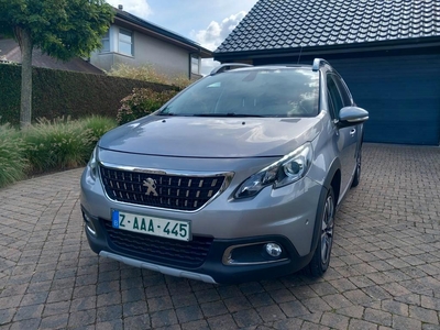 Peugeot 2008 AUTOMAAT met vele opties en trekhaak