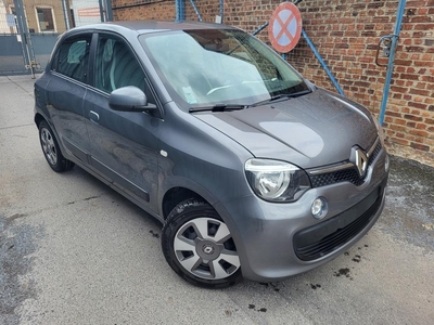 Renault twingo 2018 1er proprietaire 28000km carnet complet