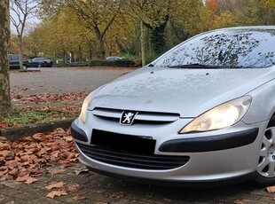 Peugeot 307 1.4i Essence ~~1er Main~~