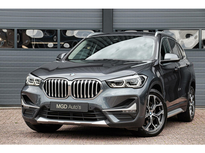 BMW X1 xDrive25e xLine /LED/LEDER/STOELVERW./SFEERVERL./GROOT NAVI/PDC V+A/ELEK. KLEP!