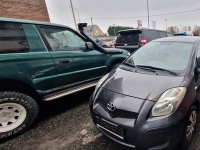 Toyota yaris 1.0 ess 2009 roze blad ok klaar om te registrer