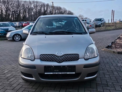 Toyota yaris 1.3 vvti/64kw/2004/€4/116000km/à immatriculé !!