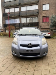 Toyota yaris 2010 1.3 essence 85.000km boîte automatique