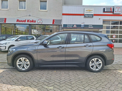 BMW X1 XDRIVE25E BUSSINESS EDITION / Hybride / Navigatie / Climatronic