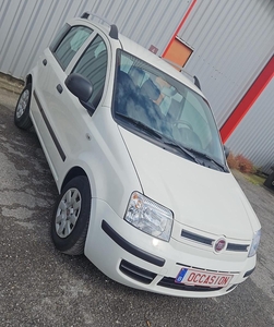 Fiât panda 1,2L essence 10/2011 89000km avec demande d’immat