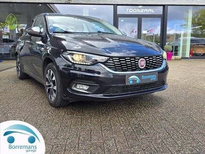 Fiat Tipo 1.4 Benzine airco/navi/ parkeersensoren /...