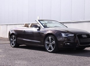 Audi A5 Cabrio - PARKSENSOREN - Lederen interieur - Radio -