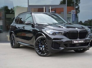 BMW X5 xDrive45e M-Sport/Massage/ActiveSteering/Pano/22