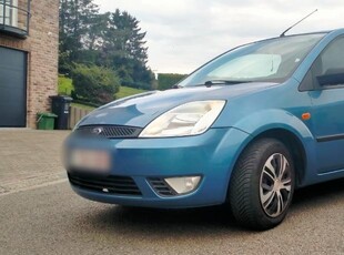 Ford fiesta / 120 000km / boîte auto / PRET A IMMATRICULE +