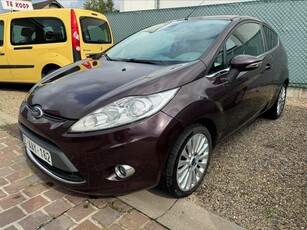 Ford fiesta 1.3i 2009 135000km airco! Blanco gekeurd!